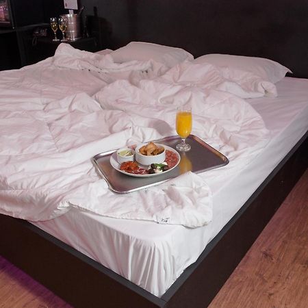 Tout Motel (Adults Only) Campinas  Buitenkant foto