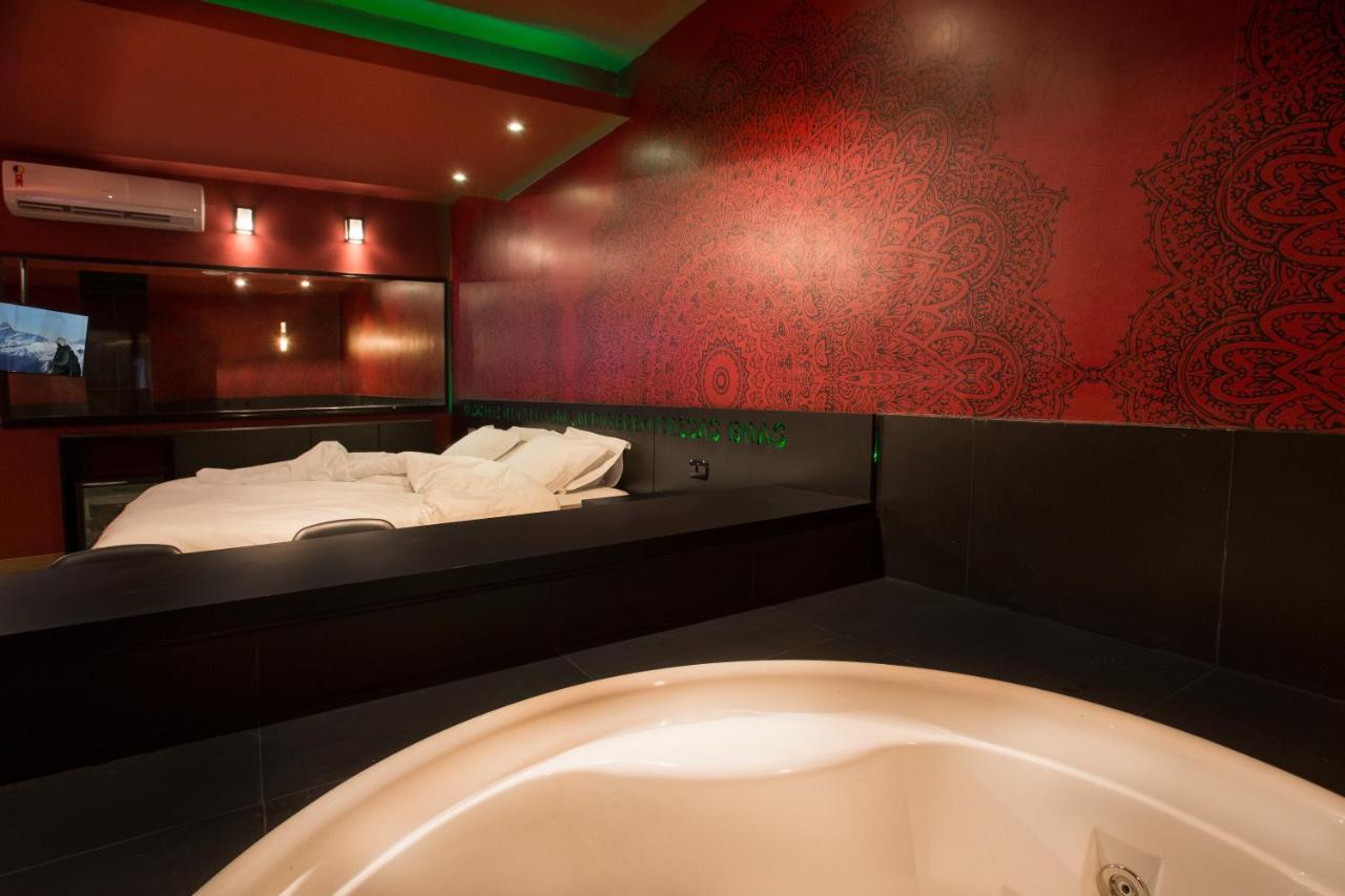 Tout Motel (Adults Only) Campinas  Buitenkant foto